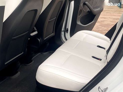 Tesla Model Y 2023 - фото 15