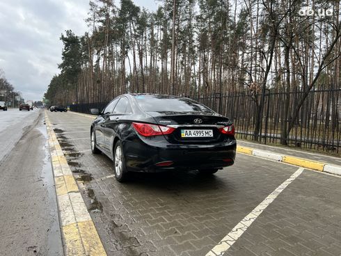 Hyundai Sonata 2010 черный - фото 4