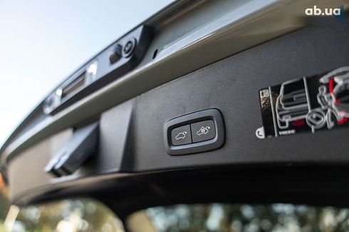 Volvo XC40 2021 - фото 28