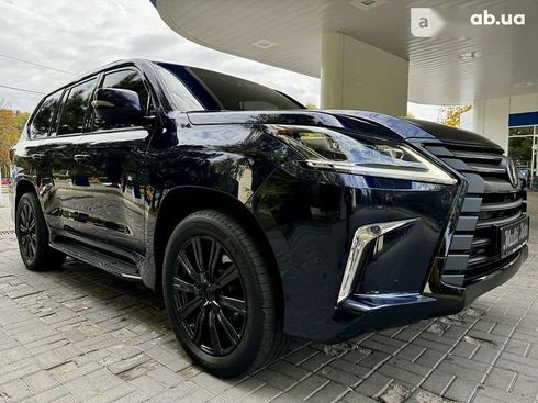 Lexus LX 2016 - фото 12