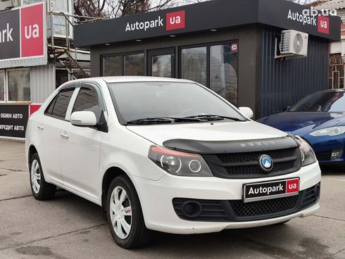 Geely GC6 2014 белый - фото 3