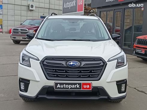 Subaru Forester 2023 белый - фото 2