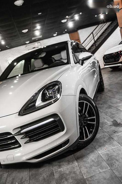 Porsche Cayenne Coupe 2022 - фото 12