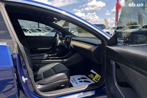 Tesla Model 3 2020 - фото 9
