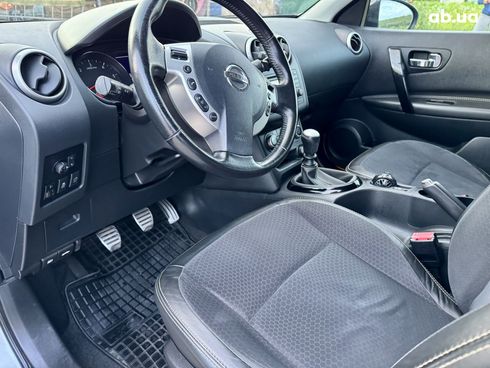 Nissan Qashqai 2013 серебристый - фото 8