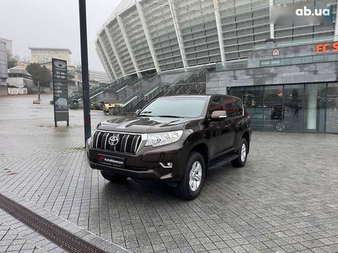 Toyota Land Cruiser Prado 2018 - фото 2