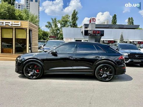 Audi RS Q8 2021 - фото 3