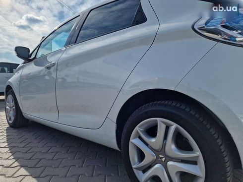 Renault Zoe 2014 - фото 13