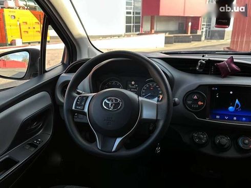 Toyota Yaris 2018 - фото 15