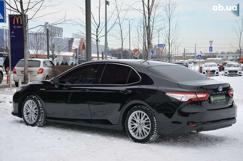 Toyota Camry 2019 - фото 11