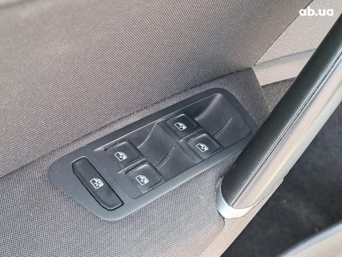 Volkswagen Golf 2019 белый - фото 19