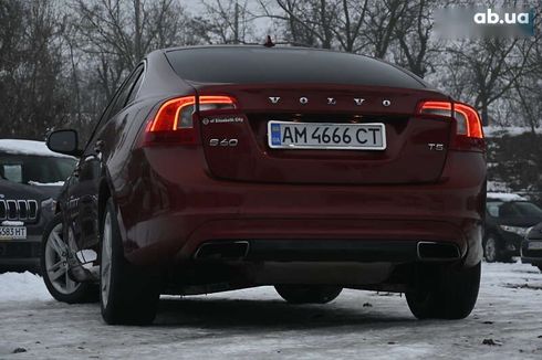 Volvo S60 2013 - фото 13