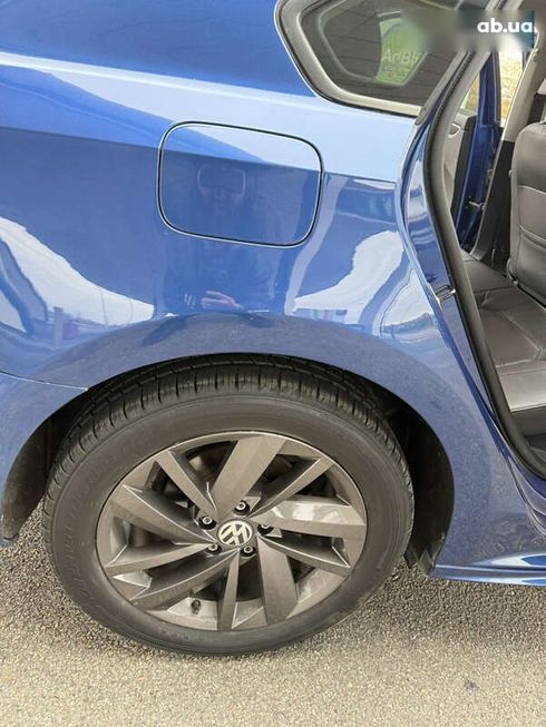 Volkswagen Passat 2017 - фото 18