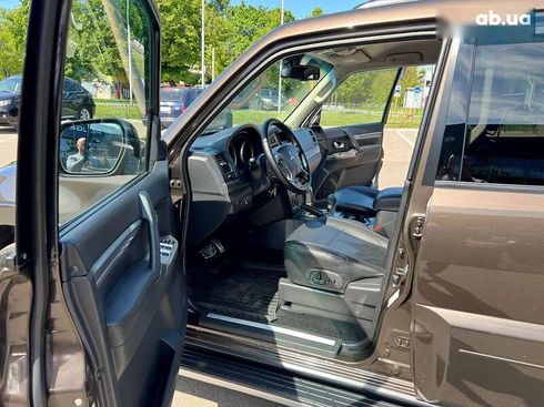 Mitsubishi Pajero Wagon 2018 - фото 11