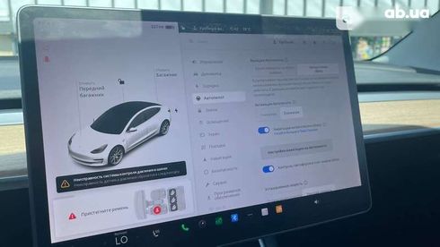 Tesla Model 3 2020 - фото 25