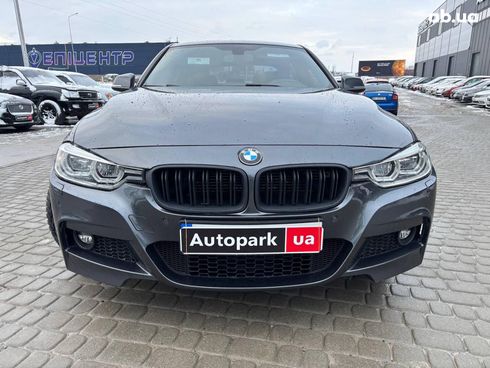 BMW 3 серия 2017 серый - фото 2