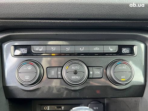Volkswagen Tiguan 2017 серый - фото 30