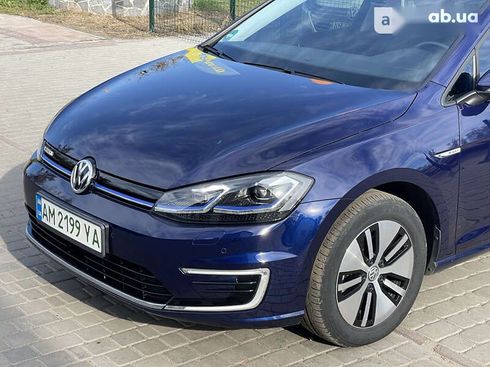 Volkswagen e-Golf 2020 - фото 13