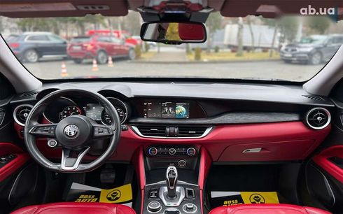 Alfa Romeo Stelvio 2020 - фото 17