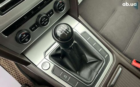 Volkswagen Passat 2015 - фото 14