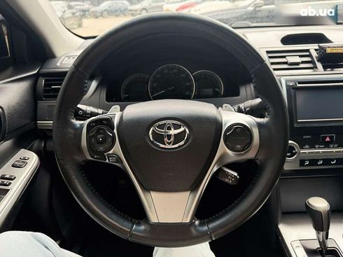 Toyota Camry 2013 - фото 11