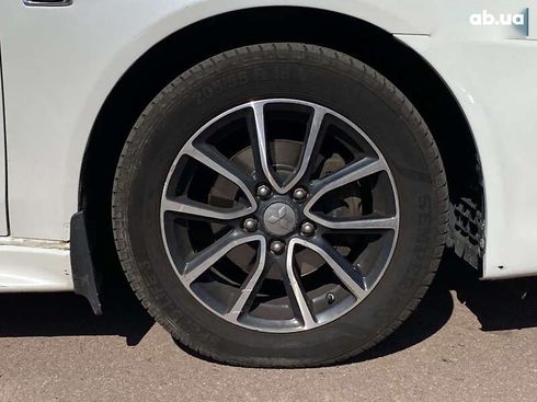 Mitsubishi Lancer 2016 - фото 19