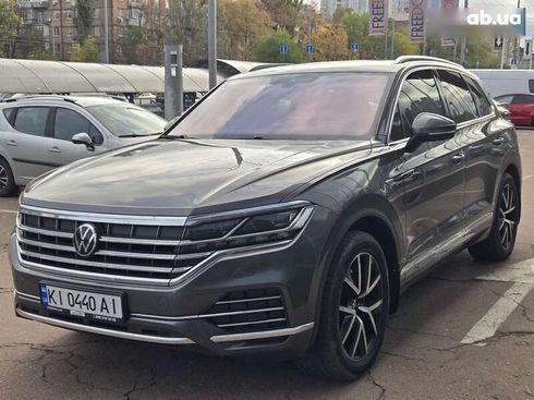Volkswagen Touareg 2022 - фото 2