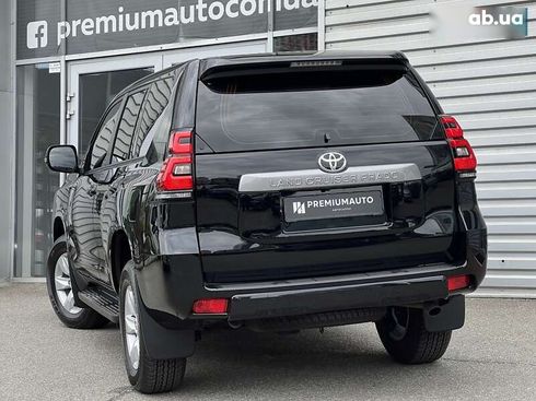 Toyota Land Cruiser Prado 2023 - фото 8