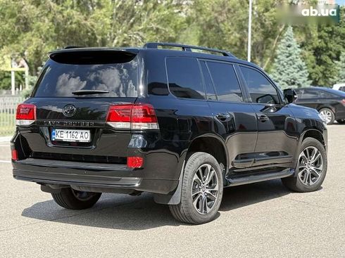 Toyota Land Cruiser 2020 - фото 12