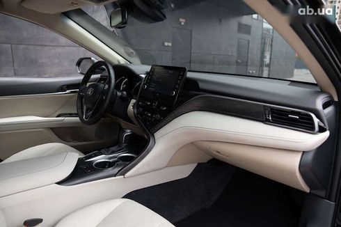 Toyota Camry 2021 - фото 22