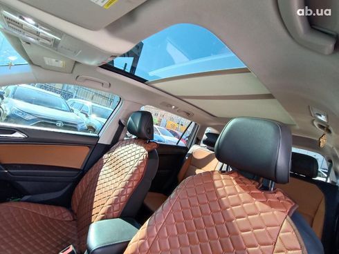 Volkswagen Tiguan 2018 белый - фото 32