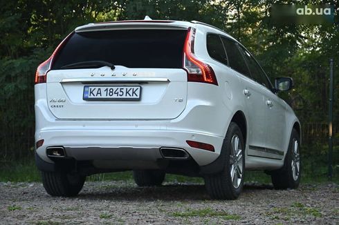 Volvo XC60 2017 - фото 16