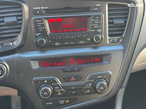 Kia Optima 2012 белый - фото 21