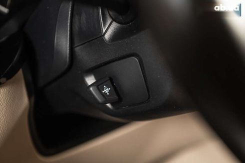 BMW 5 серия 2017 - фото 19