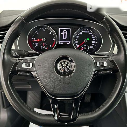 Volkswagen Passat 2017 - фото 17