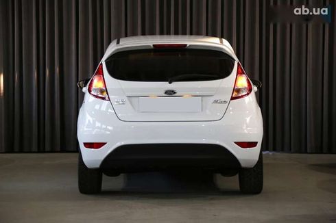 Ford Fiesta 2015 - фото 6