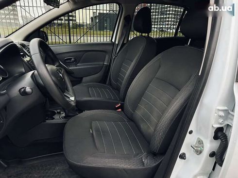 Renault Logan 2021 - фото 12