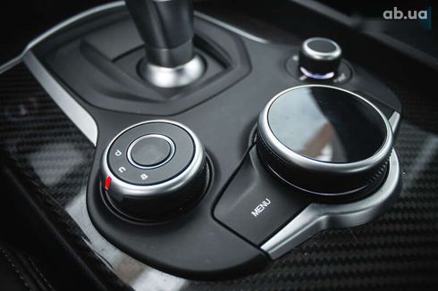 Alfa Romeo Giulia 2019 - фото 26