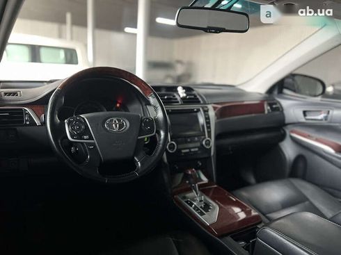 Toyota Camry 2012 - фото 26