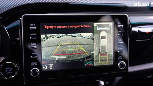 Toyota Hilux 2023 - фото 30