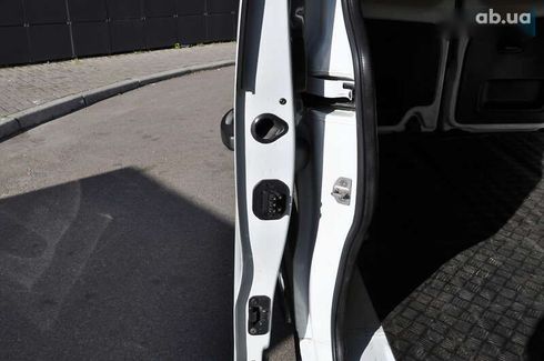 Renault Trafic 2019 - фото 19