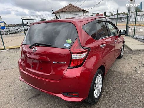 Nissan Note 2018 - фото 6