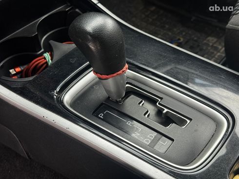 Mitsubishi Outlander 2019 серый - фото 12