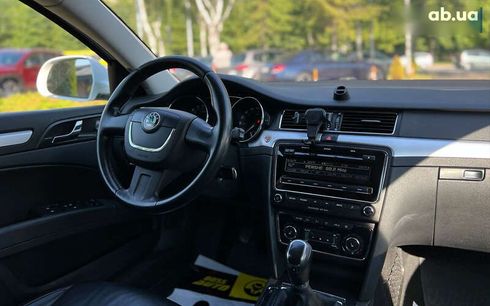 Skoda Superb 2012 - фото 13