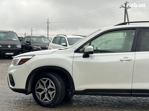 Subaru Forester 2018 белый - фото 30