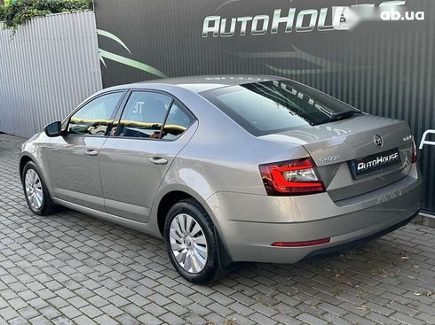 Skoda Octavia 2017 - фото 16