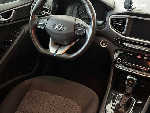 Hyundai Ioniq 2017 черный - фото 21