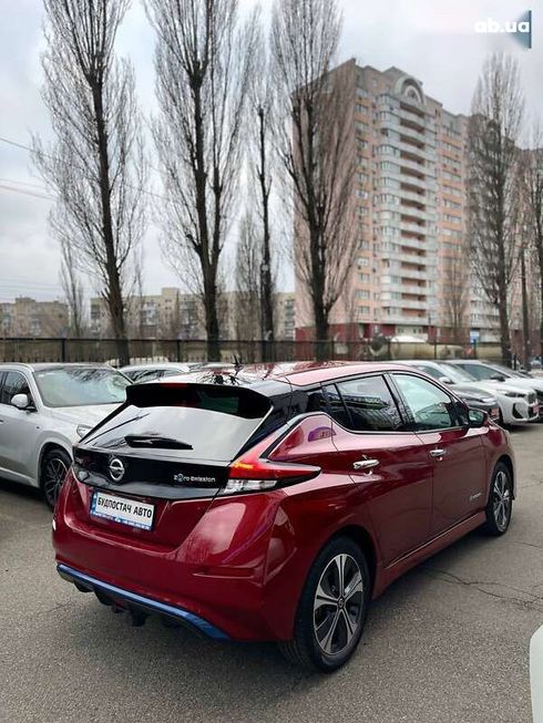 Nissan Leaf 2019 - фото 12