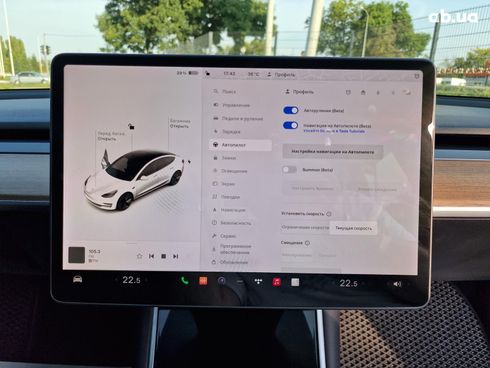 Tesla Model 3 2019 белый - фото 41