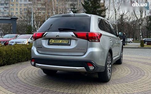 Mitsubishi Outlander 2018 - фото 7